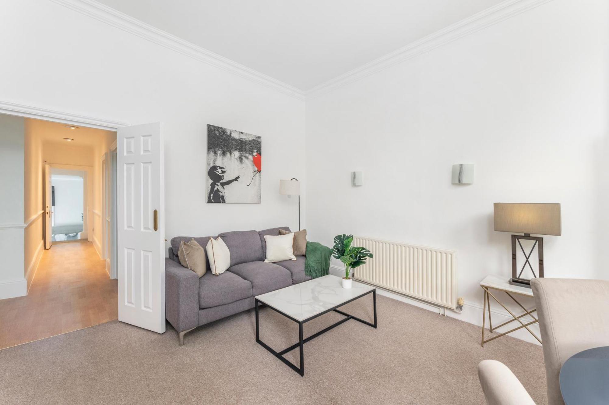 2 Min Walk Earls Court Station - Luxury 2 Bedroom Flat Londra Exterior foto