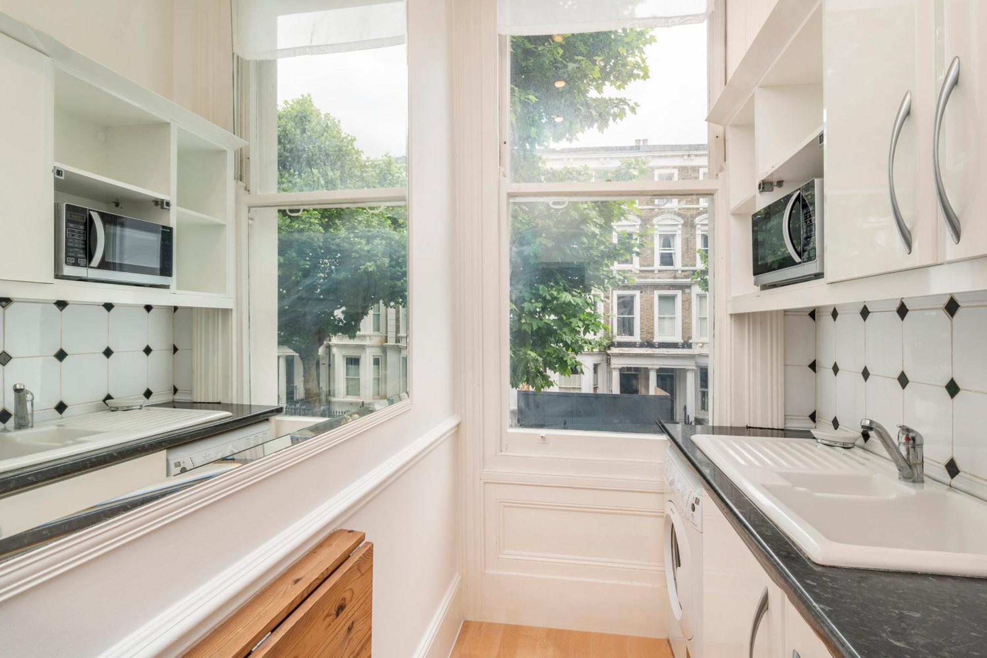 2 Min Walk Earls Court Station - Luxury 2 Bedroom Flat Londra Exterior foto